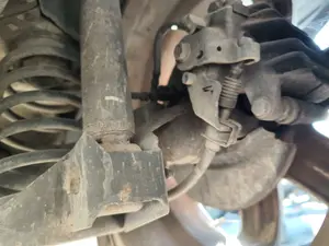 Foto de PINZA DE FRENO TRASERA DERECHA SEAT CORDOBA BERLINA (6L2) 1.9 TDI (131 CV / 96 KW)