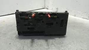 Foto de CAJA RELES / FUSIBLES BMW SERIE 5 TOURING (F11) 2.0 Turbodiesel (184 CV / 135 KW) referencia 925281501 foto 4
