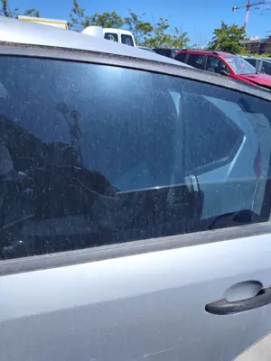 Foto de LUNA TRASERA IZQUIERDA CITROEN C4 BERLINA 1.6 16V HDi (90 CV / 66 KW) referencia 9203EX