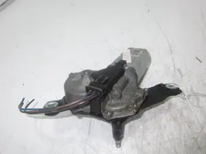 Foto de MOTOR LIMPIA TRASERO OPEL VECTRA C BERLINA 1.9 CDTI CAT (Z 19 DTL) (101 CV / 74 KW) referencia 53842597 foto 2