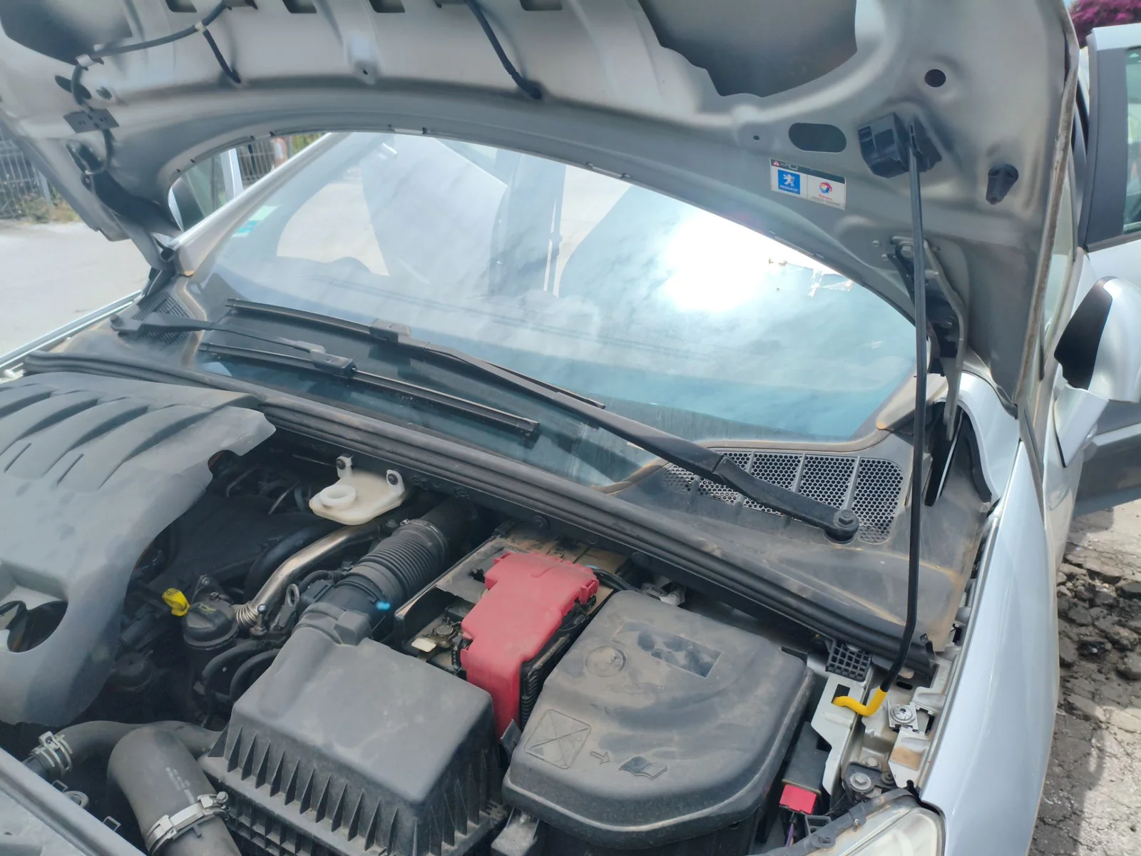 Foto de TORPEDO PEUGEOT 308 SW 2.0 16V HDi FAP CAT (RHR / DW10BTED4) (136 CV / 100 KW)