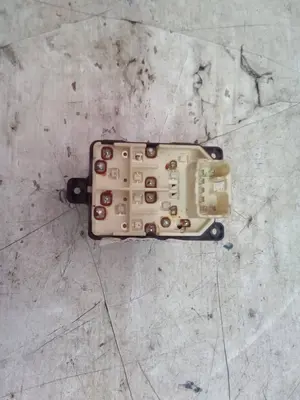 Foto de MANDO ELEVALUNAS DELANTERO IZQUIERDO KIA PICANTO (SA) referencia 621W05240 foto 2