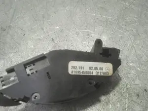 Foto de INTERRUPTOR MERCEDES-BENZ CLASE A (BM 169) 2.0 CDI CAT (82 CV / 60 KW) referencia A1695450004 foto 2