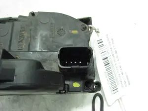 Foto de CERRADURA PUERTA DELANTERA IZQUIERDA RENAULT MEGANE III SPORT TOURER 1.6 16V (110 CV / 81 KW) referencia 305030001R foto 7