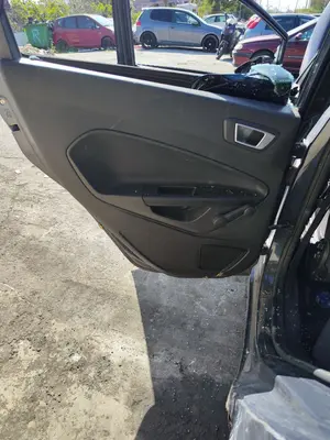 Foto de GUARNECIDO PUERTA TRASERA IZQUIERDA FORD FIESTA (CNN) 1.5 TDCi CAT (75 CV / 55 KW) referencia 1851648