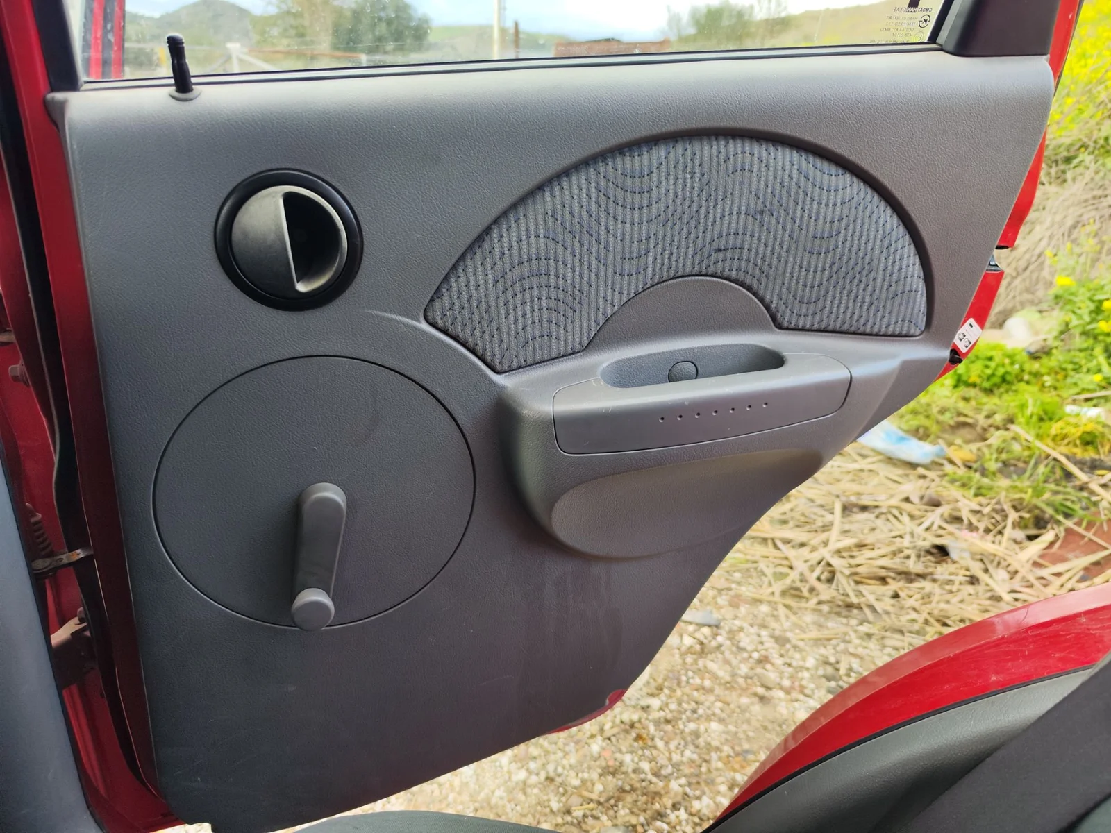 Foto de GUARNECIDO PUERTA TRASERA DERECHA CHEVROLET KALOS 1.2 CAT (72 CV / 53 KW)