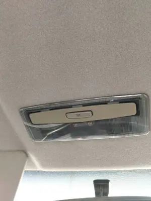 Foto de LUZ INTERIOR NISSAN ALMERA TINO (V10M) 1.8 16V CAT (114 CV / 84 KW)