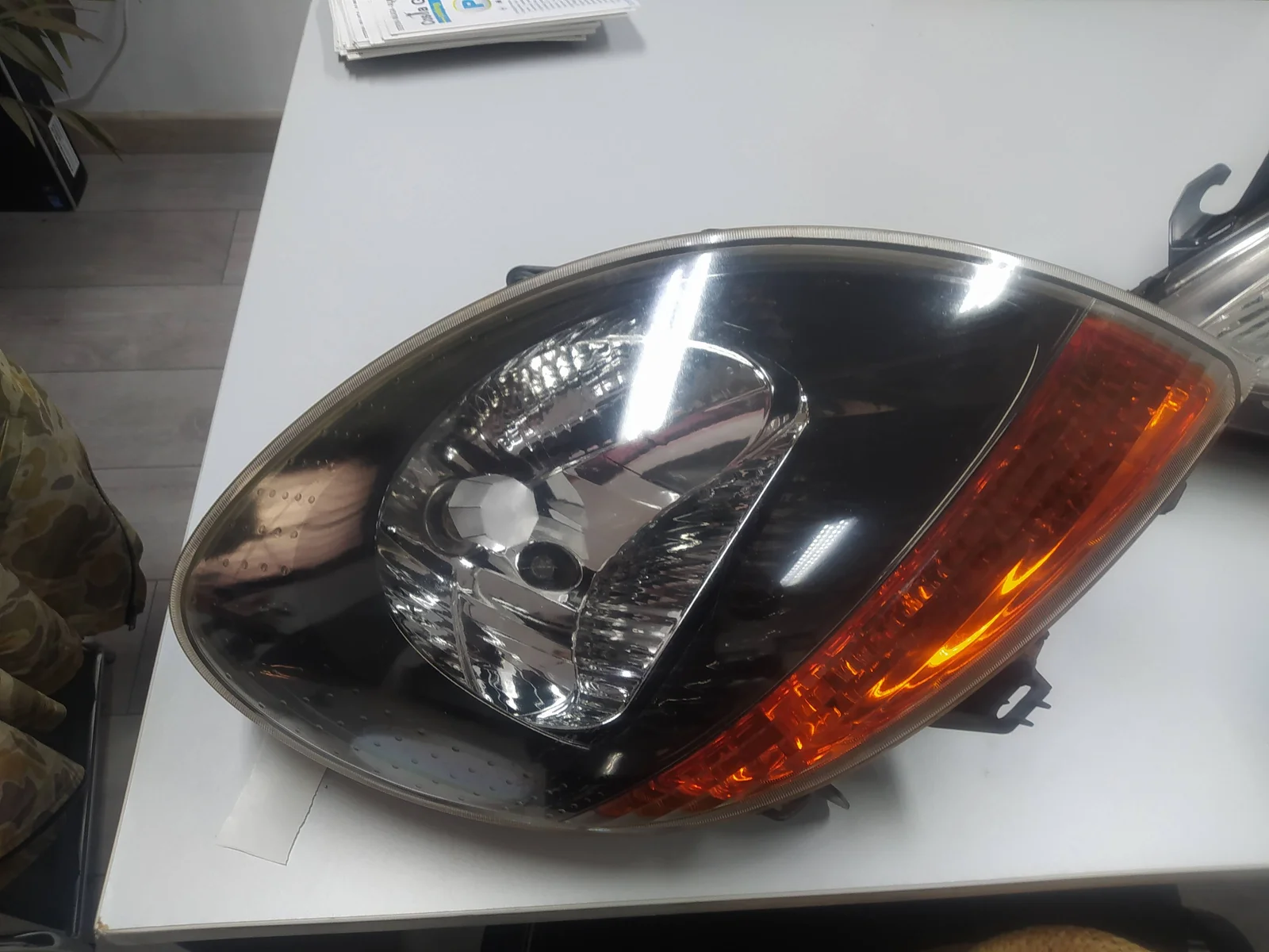 Foto de FARO DERECHO RENAULT KANGOO I (F/KC0) 1.2 (75 CV / 55 KW) referencia 8200183921