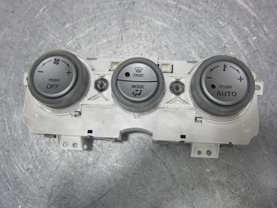 Foto de MANDO CLIMATIZADOR MAZDA 6 BERLINA (GG) 2.0 Diesel CAT (136 CV / 100 KW) referencia E2E