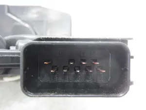 Foto de CERRADURA PUERTA DELANTERA IZQUIERDA MAZDA 3 BERLINA (BK) 2.0 Diesel CAT (143 CV / 105 KW) referencia B93B95L2 foto 2