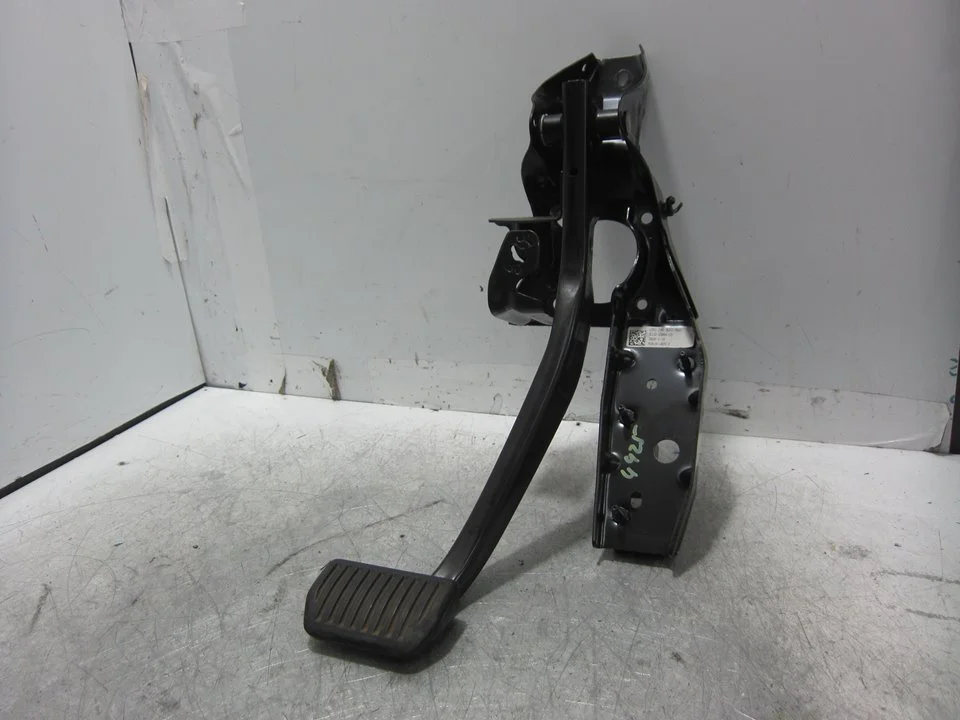 Foto de PEDAL FRENO LAND ROVER RANGE ROVER EVOQUE 2.0 Td4 CAT (150 CV / 110 KW) referencia GJ322D094CD