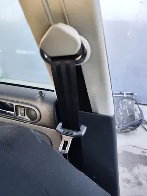 Foto de CINTURON SEGURIDAD DELANTERO IZQUIERDO VOLKSWAGEN GOLF IV BERLINA (1J1)(10.1997) 1.9 TDI (131 CV / 96 KW)