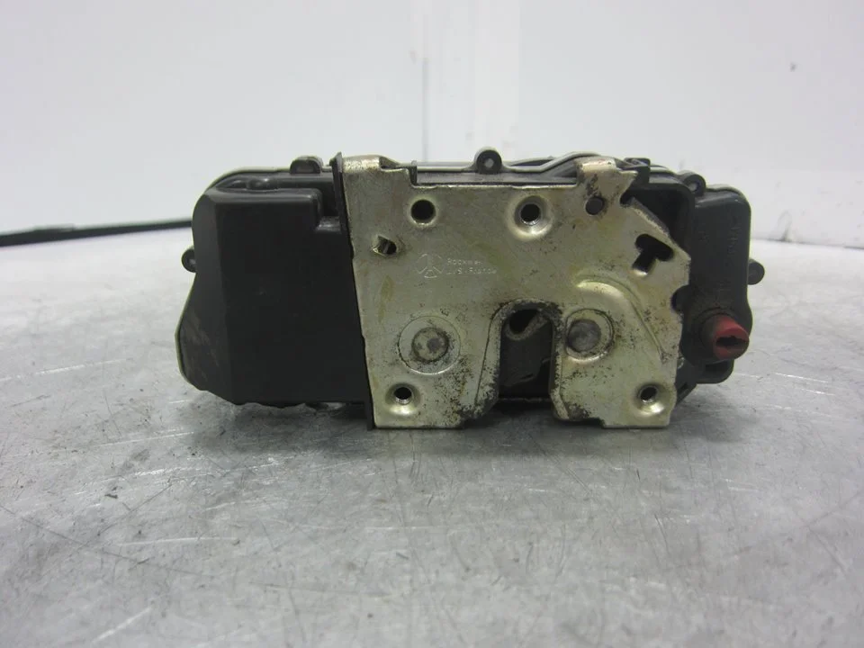 Foto de CERRADURA PUERTA TRASERA DERECHA CITROEN C5 BERLINA 2.0 HDi (109 CV / 80 KW) referencia 9138A2