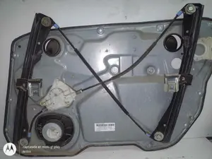 Foto de ELEVALUNAS DELANTERO IZQUIERDO SEAT IBIZA (6L1) 1.4 TDI (80 CV / 59 KW) referencia 6L4837751 foto 4