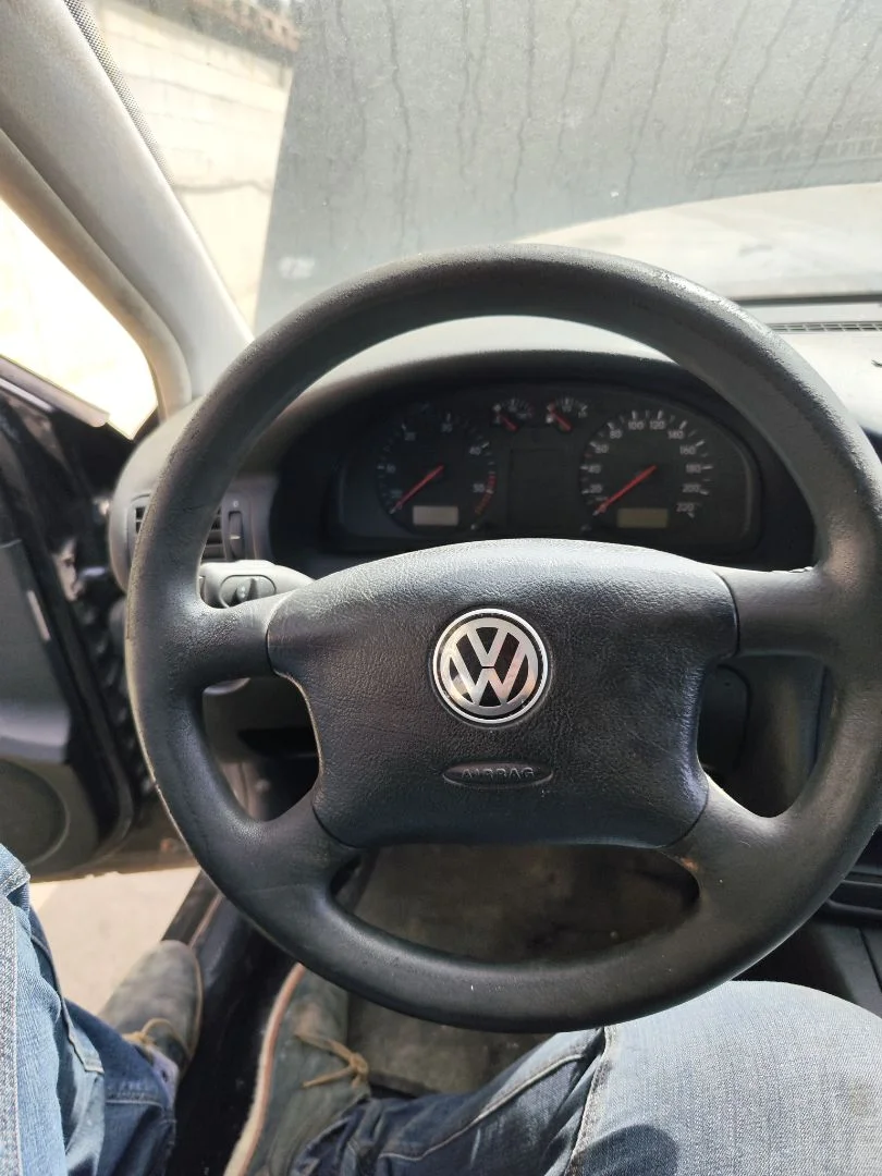 Foto de VOLANTE VOLKSWAGEN PASSAT BERLINA (3B2) 1.9 TDI (110 CV / 81 KW) referencia 3B0419091AEFKZ