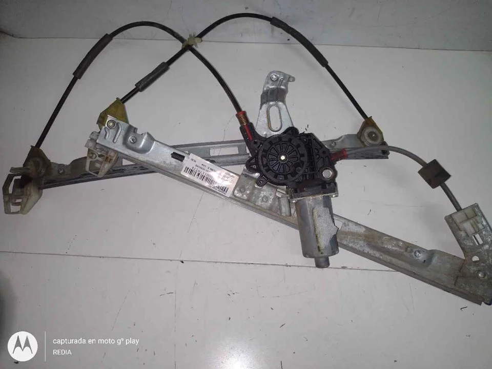 Foto de ELEVALUNAS DELANTERO DERECHO PEUGEOT 206 1.4 HDi (68 CV / 50 KW) referencia 03994411