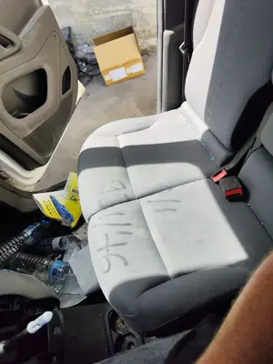 Foto de ASIENTO DELANTERO DERECHO CITROEN BERLINGO FURGÓN 1.6 Blue-HDI FAP (99 CV / 73 KW)