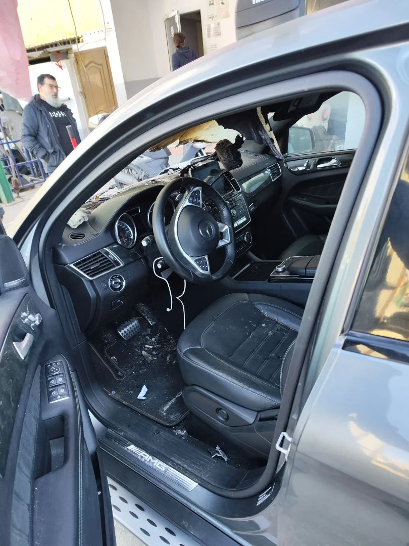 Foto de GOMAS CONTORNO PUERTA MERCEDES-BENZ CLASE GLE (BM 292) COUPE 3.0 CAT (390 CV / 287 KW)