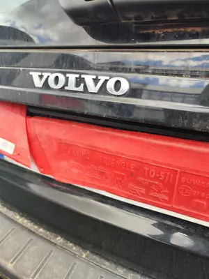 Foto de MANETA EXTERIOR MALETERO / PORTON VOLVO V50 FAMILIAR 2.0 Diesel CAT (136 CV / 100 KW)