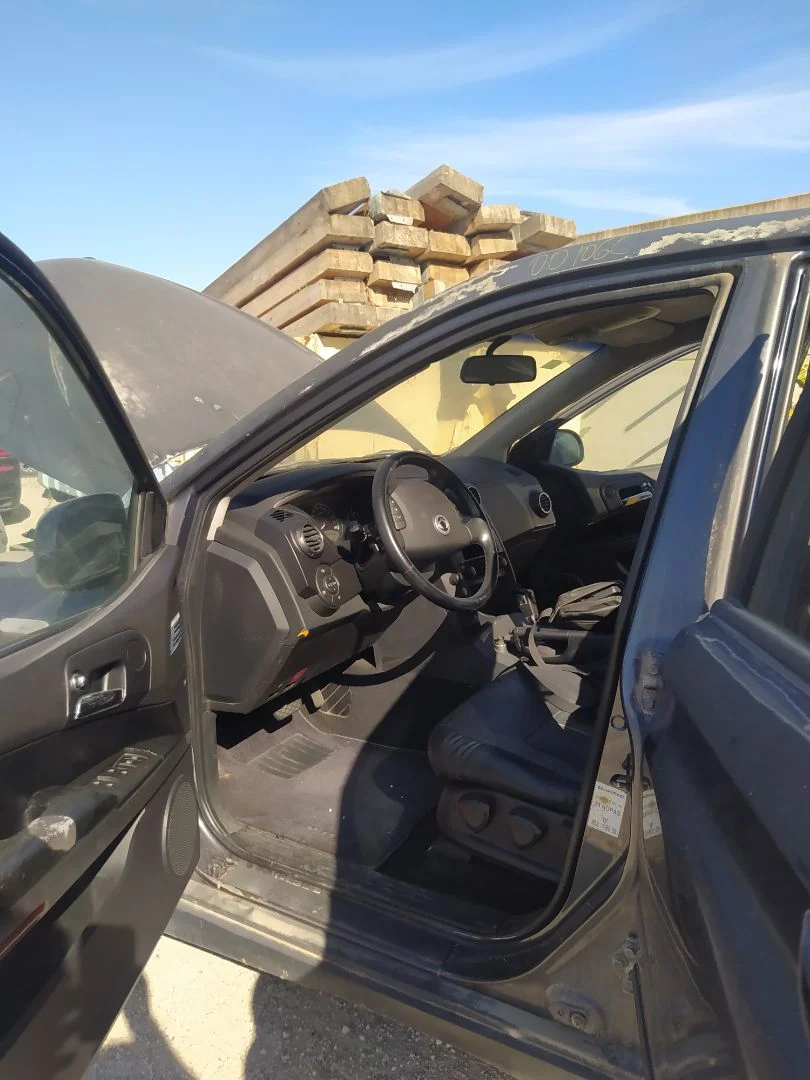 Foto de GOMAS CONTORNO PUERTA SSANGYONG ACTYON 2.0 TD CAT (141 CV / 104 KW)