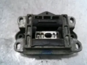 Foto de SOPORTE MOTOR IZQUIERDO FORD MONDEO BERLINA (GE) 2.0 16V DI TD CAT (116 CV / 85 KW) referencia 1S717M122 foto 2