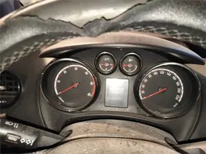 Foto de CUADRO INSTRUMENTOS OPEL MERIVA B