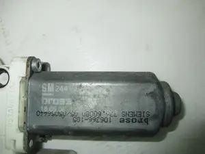 Foto de MOTOR ELEVALUNAS TRASERO IZQUIERDO OPEL VECTRA C BERLINA 1.9 16V CDTI CAT (Z 19 DTH / LRD) (150 CV / 110 KW) referencia 0536007702 foto 7