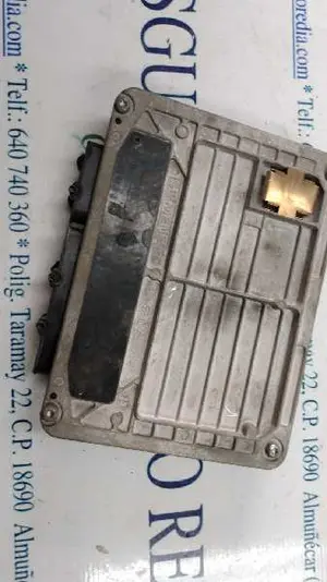 Foto de CENTRALITA MOTOR UCE VOLKSWAGEN GOLF IV BERLINA (1J1)(10.1997) 1.6 (101 CV / 74 KW) referencia 06A906019BQ foto 4
