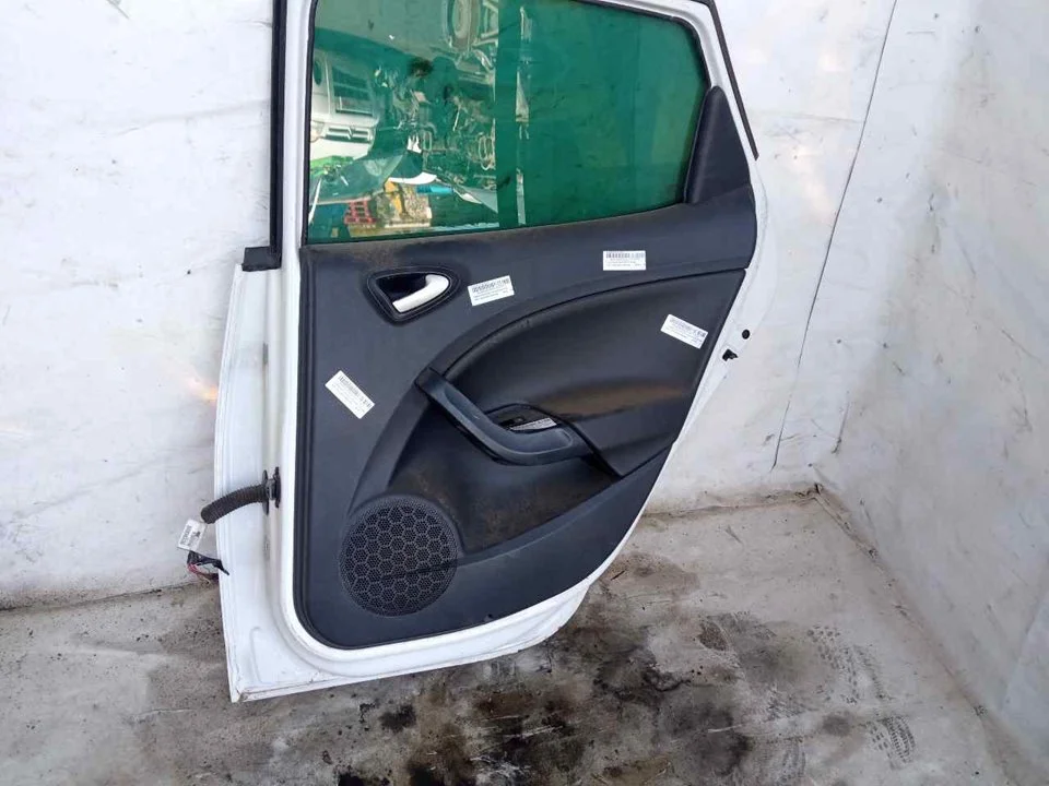 Foto de GUARNECIDO PUERTA TRASERA DERECHA SEAT IBIZA BERLINA (6J5) 1.9 TDI (105 CV / 77 KW) referencia 6J4867212