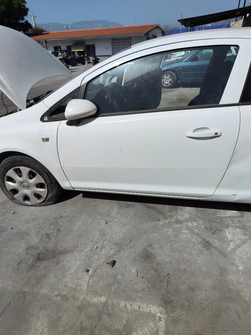 Foto de PUERTA DELANTERA IZQUIERDA OPEL CORSA D 1.3 16V CDTI (75 CV / 55 KW) referencia 93191126