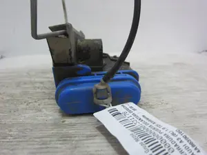 Foto de CERRADURA PUERTA TRASERA DERECHA AUDI A3 (8L) 1.9 TDI (110 CV / 81 KW) referencia 400185 foto 7