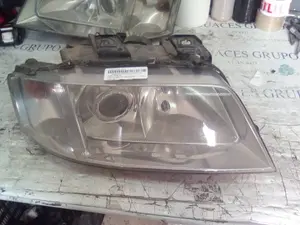 Foto de FARO DERECHO AUDI A6 BERLINA (4B2) 2.5 V6 24V TDI (180 CV / 132 KW) referencia 14846700