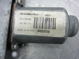 Foto de ELEVALUNAS DELANTERO IZQUIERDO RENAULT CLIO III 1.5 dCi Diesel (68 CV / 50 KW) referencia 400856 foto 4