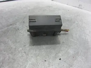 Foto de CAJA RELES / FUSIBLES OPEL ASTRA G BERLINA referencia 24347030 foto 2