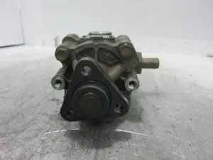 Foto de BOMBA DIRECCION AUDI A6 BERLINA (C4) referencia 048145155C
