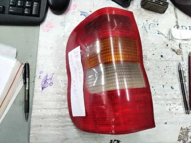 Foto de PILOTO TRASERO DERECHO OPEL COMBO (CORSA B) referencia 5049