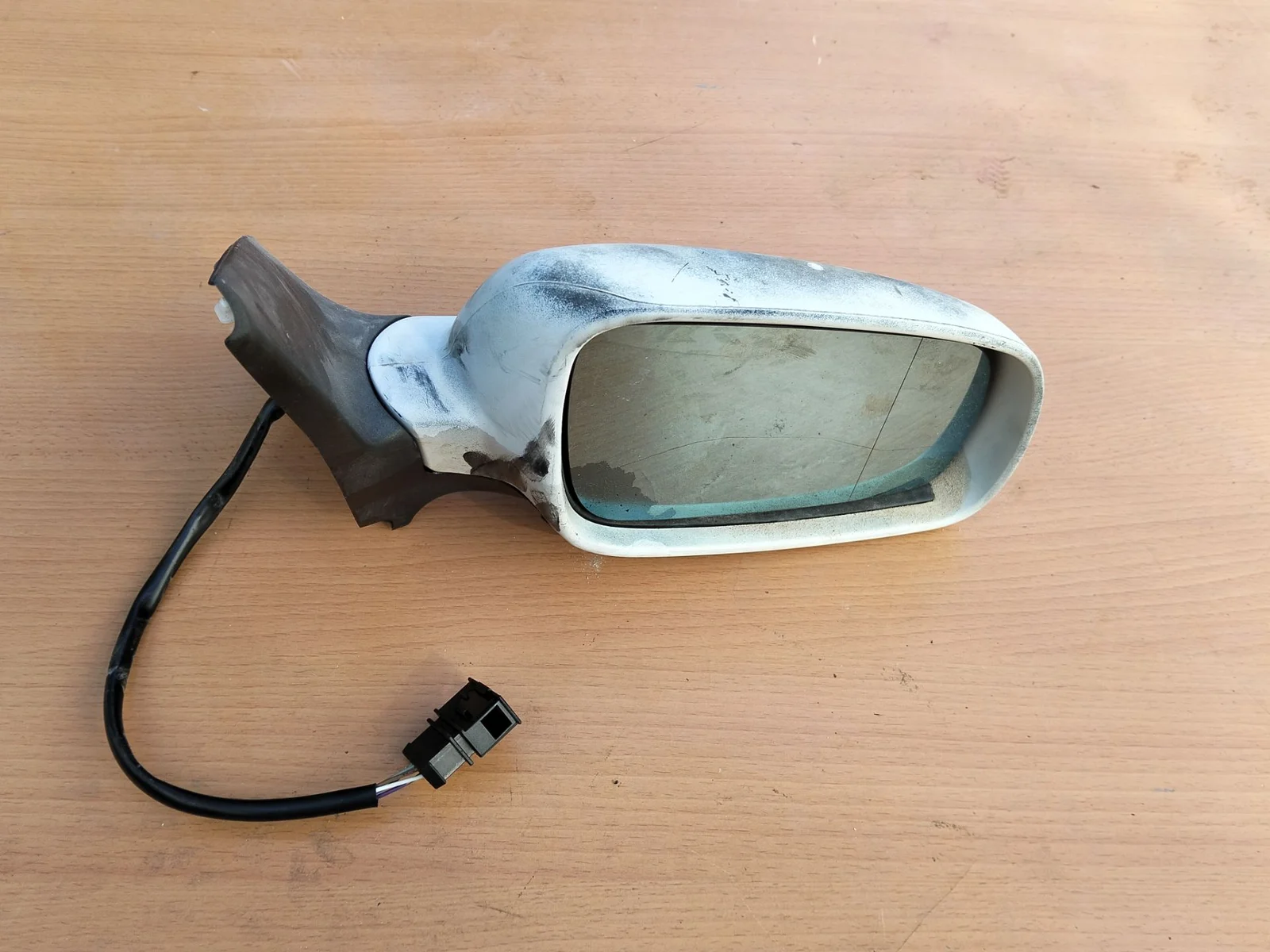 Foto de RETROVISOR DERECHO VOLKSWAGEN GOLF IV BERLINA (1J1)(10.1997) 1.9 TDI (131 CV / 96 KW) referencia 2016187RH