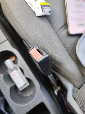Foto de PRETENSOR AIRBAG DERECHO FORD FOCUS C-MAX (CAP)(2003) 1.6 TDCi CAT (90 CV / 66 KW)