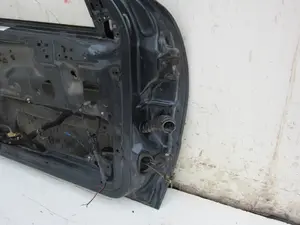 Foto de PUERTA DELANTERA IZQUIERDA VOLKSWAGEN POLO III BERLINA (6N2) 1.4 16V (75 CV / 55 KW) foto 9
