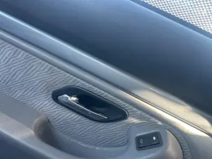 Foto de MANETA INTERIOR TRASERA IZQUIERDA BMW SERIE 5 TOURING (E39) 2.0 24V (150 CV / 110 KW)
