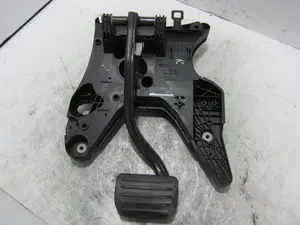 Foto de PEDAL FRENO PORSCHE CAYENNE (TIPO 92A) referencia 7P0723031AK