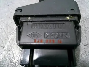 Foto de MANDO ELEVALUNAS DELANTERO DERECHO RENAULT MEGANE I CLASSIC (LA0) 2.0 CAT (114 CV / 84 KW) referencia 838099G foto 4