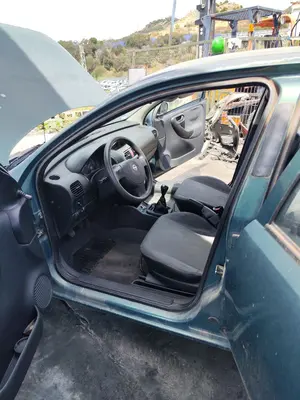 Foto de GOMAS CONTORNO PUERTA OPEL CORSA C 1.2 16V CAT (Z 12 XE / LW4) (75 CV / 55 KW)