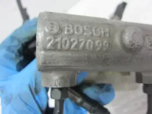 Foto de BOMBA FRENO VOLKSWAGEN GOLF IV BERLINA (1J1)(10.1997) 1.6 16V (105 CV / 77 KW) referencia 2102709 foto 3
