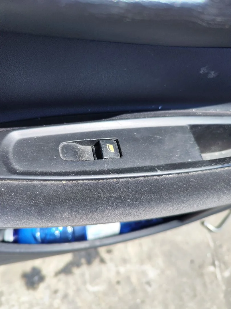 Foto de MANDO ELEVALUNAS DELANTERO DERECHO CITROEN C4 BERLINA 1.6 16V HDi (90 CV / 66 KW)