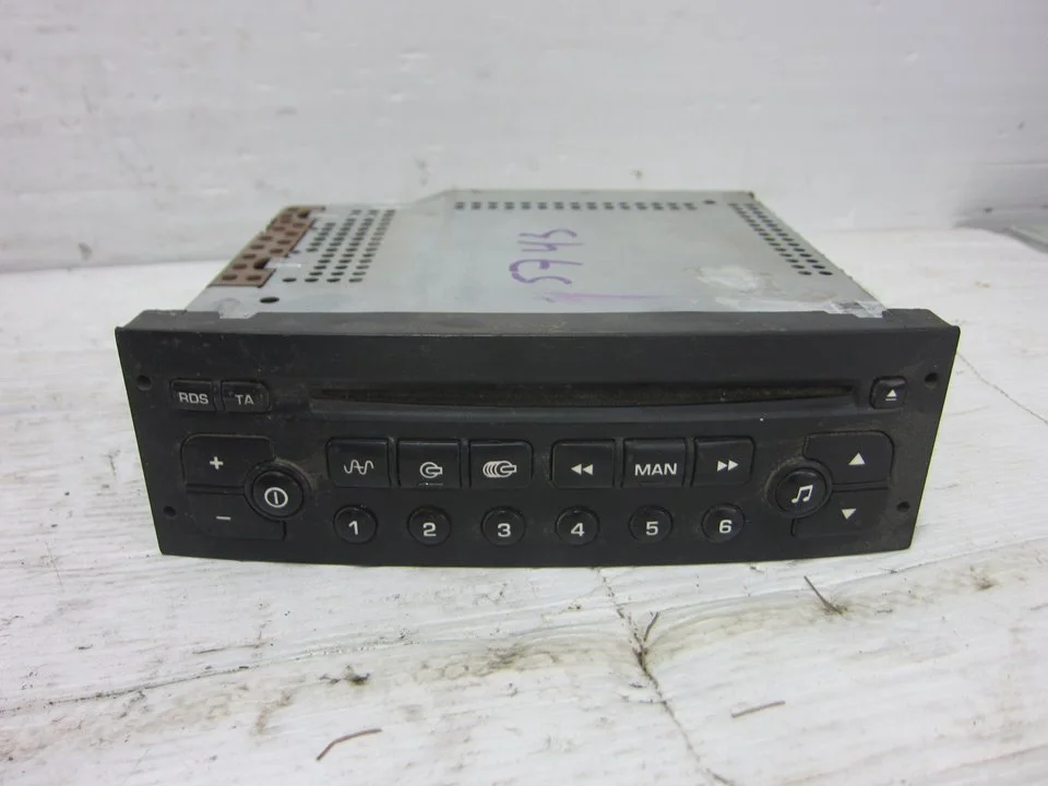 Foto de SISTEMA AUDIO / RADIO CD PEUGEOT PARTNER (S2) 1.9 Diesel (69 CV / 51 KW) referencia 96545978XT01