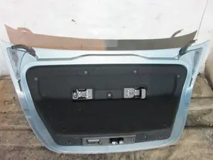Foto de PORTON TRASERO MERCEDES-BENZ CLK (BM 209) CABRIO 3.2 V6 18V CAT (218 CV / 160 KW) referencia A2097500275 foto 2