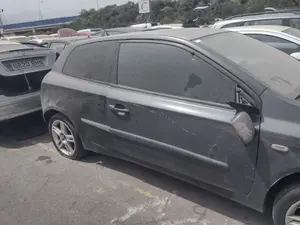 Foto de PUERTA DELANTERA DERECHA FIAT STILO (192) 1.9 JTD CAT (116 CV / 85 KW) referencia 0046752830