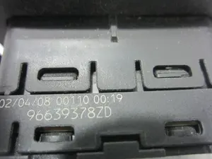Foto de MANDO ELEVALUNAS TRASERO IZQUIERDO CITROEN XSARA BERLINA 1.6 16V CAT (NFU / TU5JP4) (109 CV / 80 KW) referencia 96639378ZD foto 2