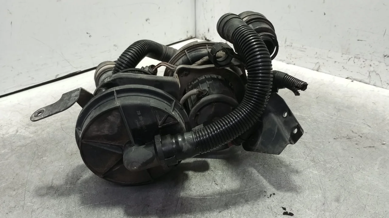 Foto de BOMBA SUSPENSION VOLKSWAGEN PHAETON (3D2/3D8) 6.0 W12 48V CAT (BAN) (420 CV / 309 KW) referencia 3D0131085C